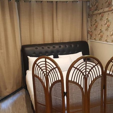 Bed And Butler Hostel Bangkok Ngoại thất bức ảnh