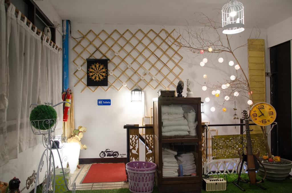 Bed And Butler Hostel Bangkok Ngoại thất bức ảnh
