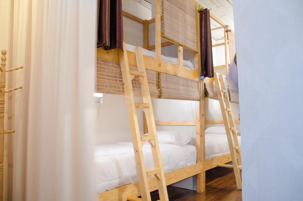 Bed And Butler Hostel Bangkok Phòng bức ảnh