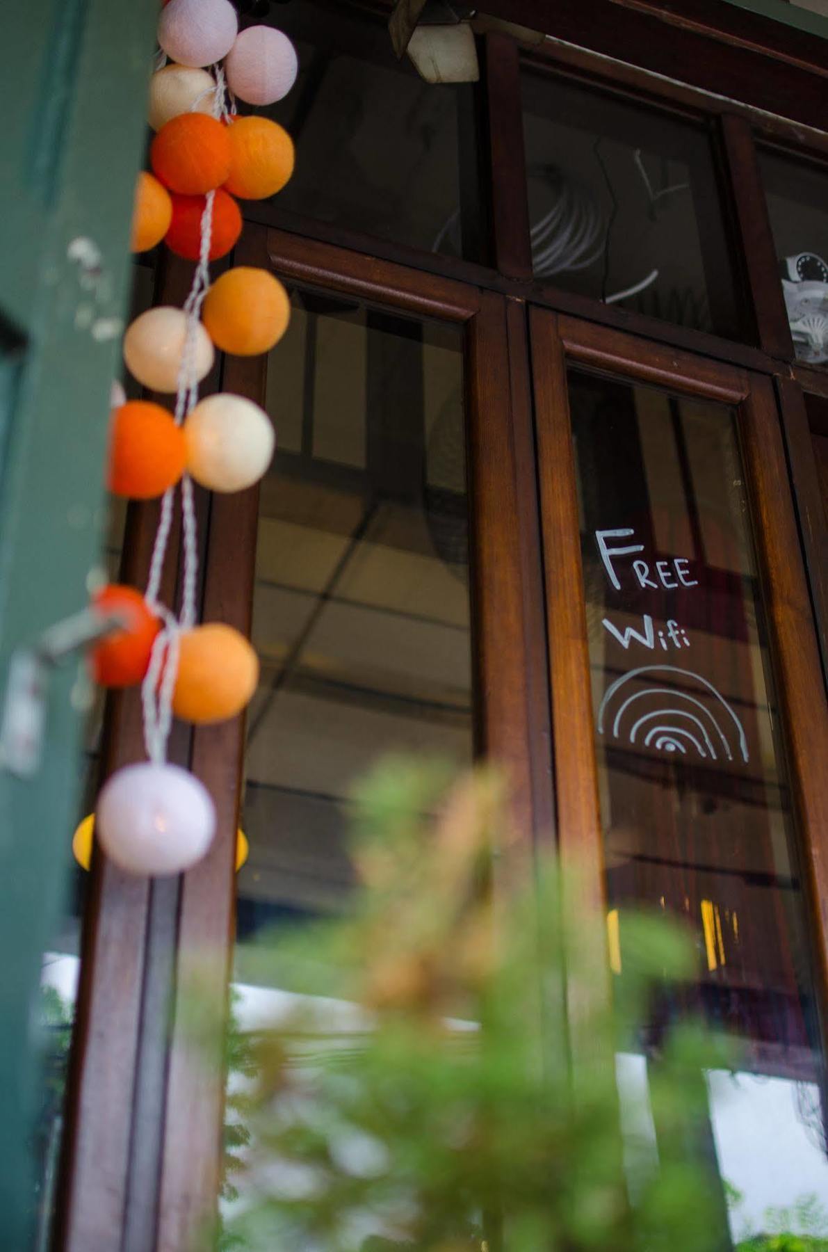 Bed And Butler Hostel Bangkok Ngoại thất bức ảnh