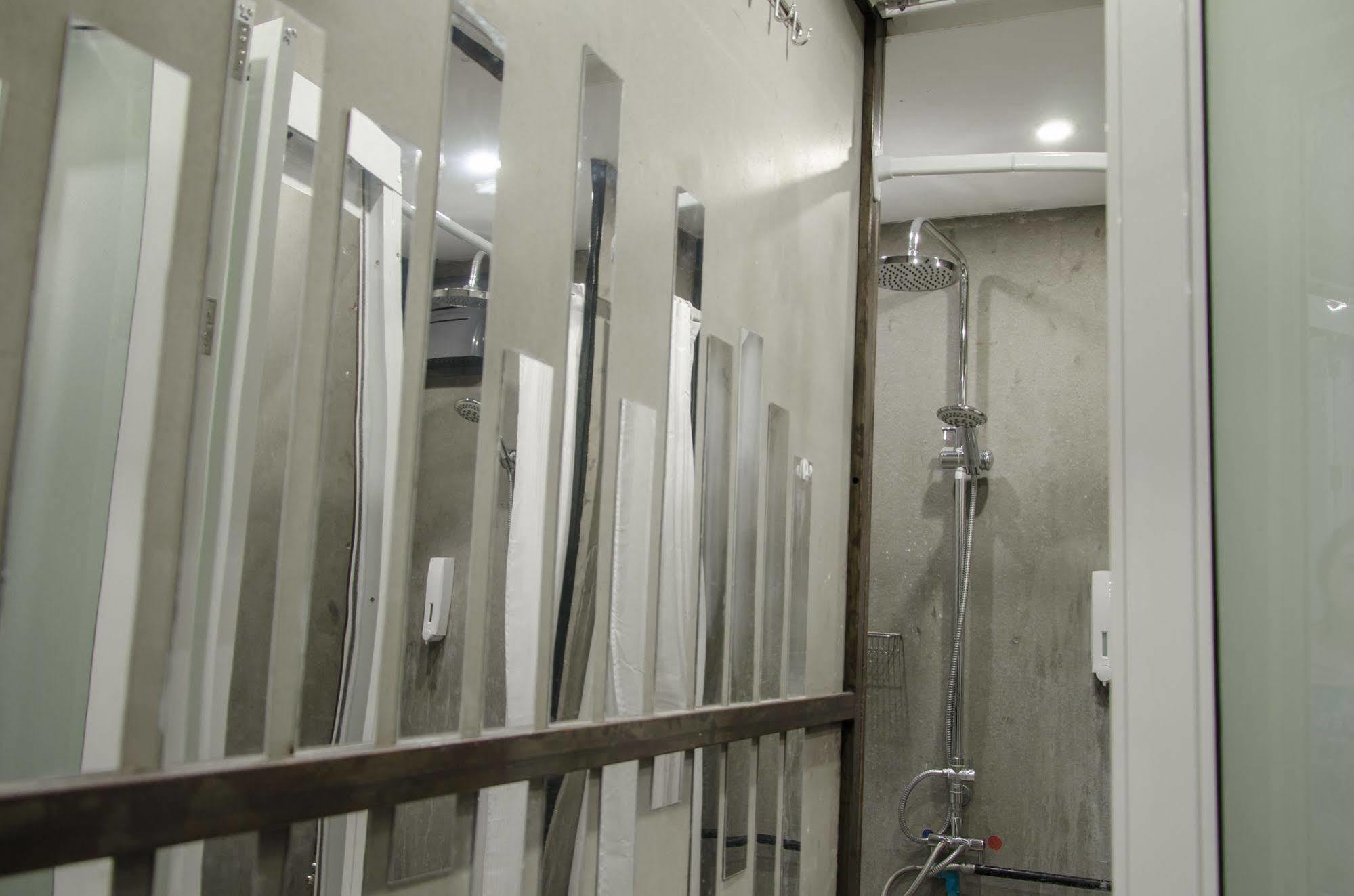 Bed And Butler Hostel Bangkok Ngoại thất bức ảnh