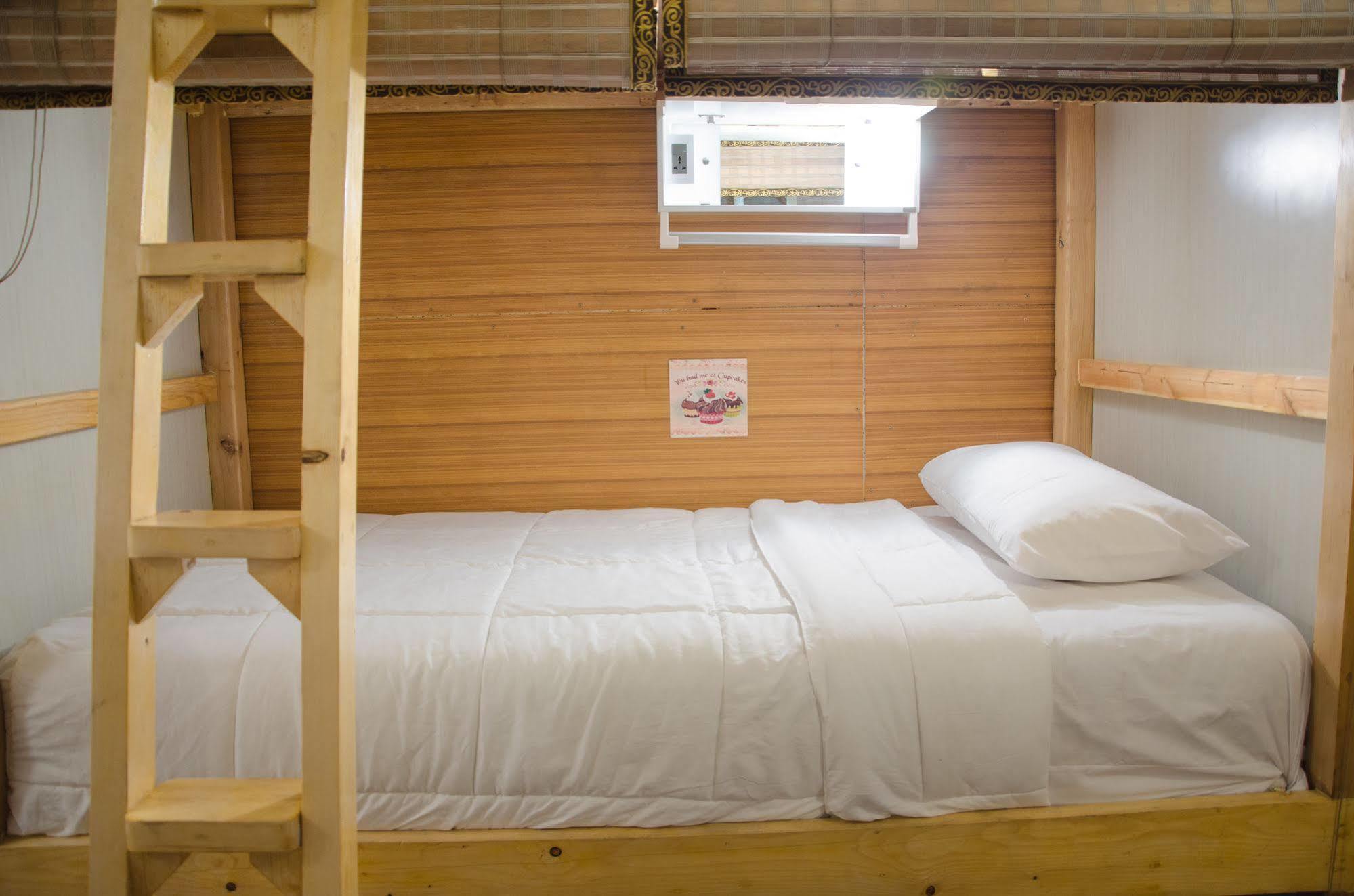 Bed And Butler Hostel Bangkok Ngoại thất bức ảnh